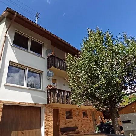 Lidwina Apartman